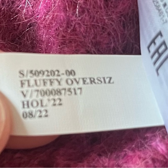 Banana Republic Oversized Fuzzy Sweater - Picture 7 of 7